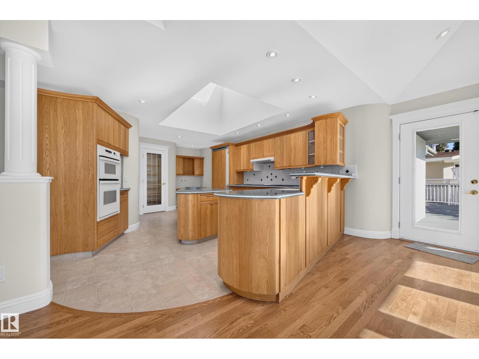 14303 50 AV NW - 21