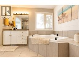 10235 75a Avenue, Grande Prairie, AB T8W2M9 Photo 28