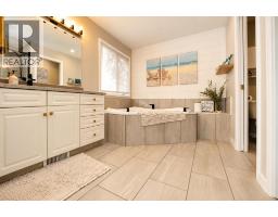 10235 75a Avenue, Grande Prairie, AB T8W2M9 Photo 27