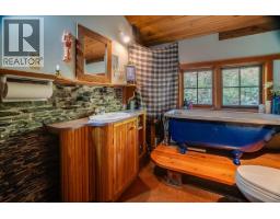 8494 Red Mountain Road, Silverton, BC V0G1S0 Photo 27