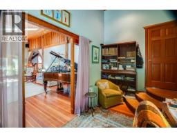 8494 Red Mountain Road, Silverton, BC V0G1S0 Photo 15
