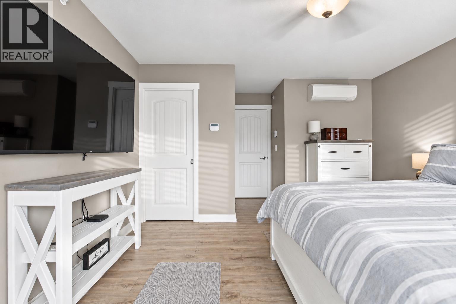 Photo of 25 11160 234A STREET 29