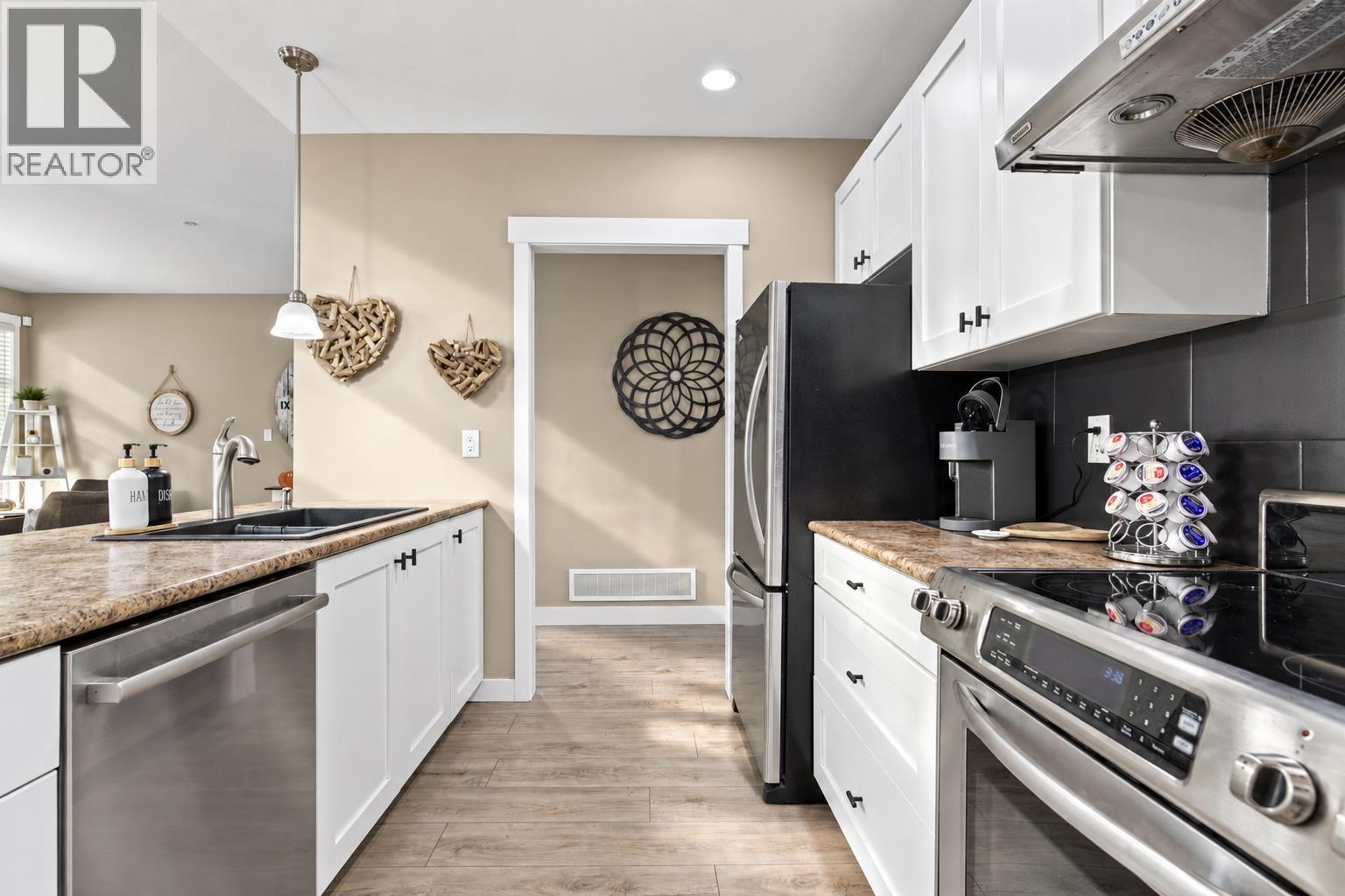 Photo of 25 11160 234A STREET 17