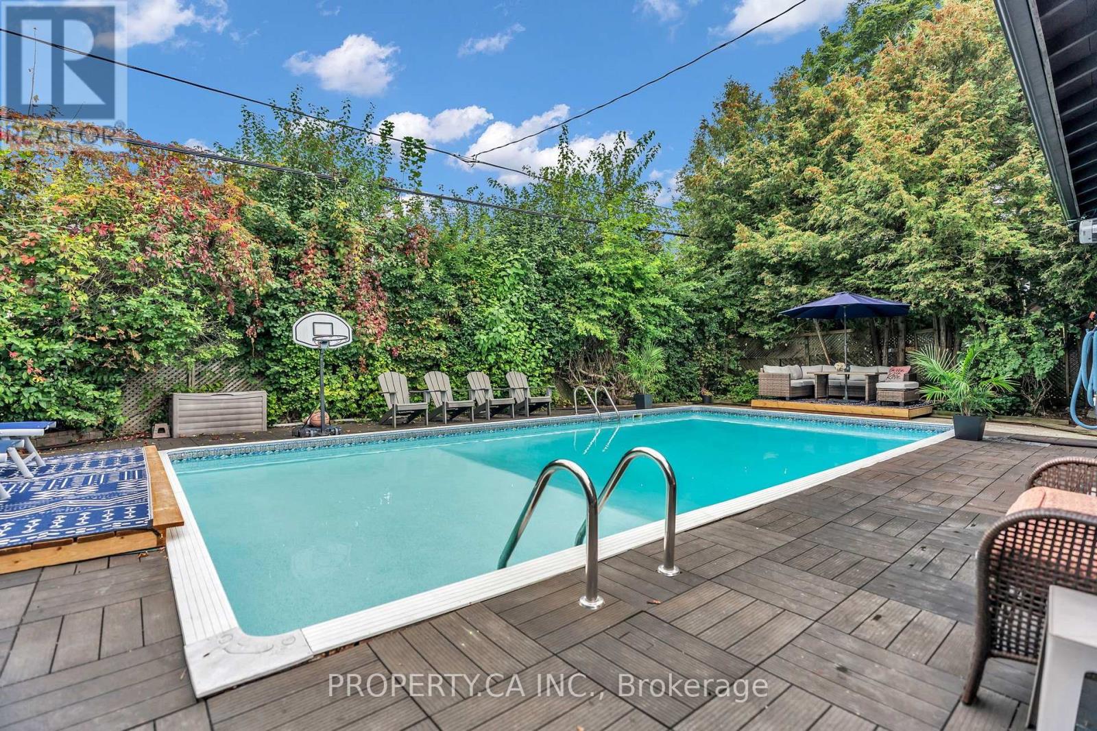 833 KROSNO BOULEVARD - 4
