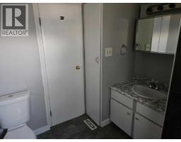 71, 1101 84  NE - photo 11
