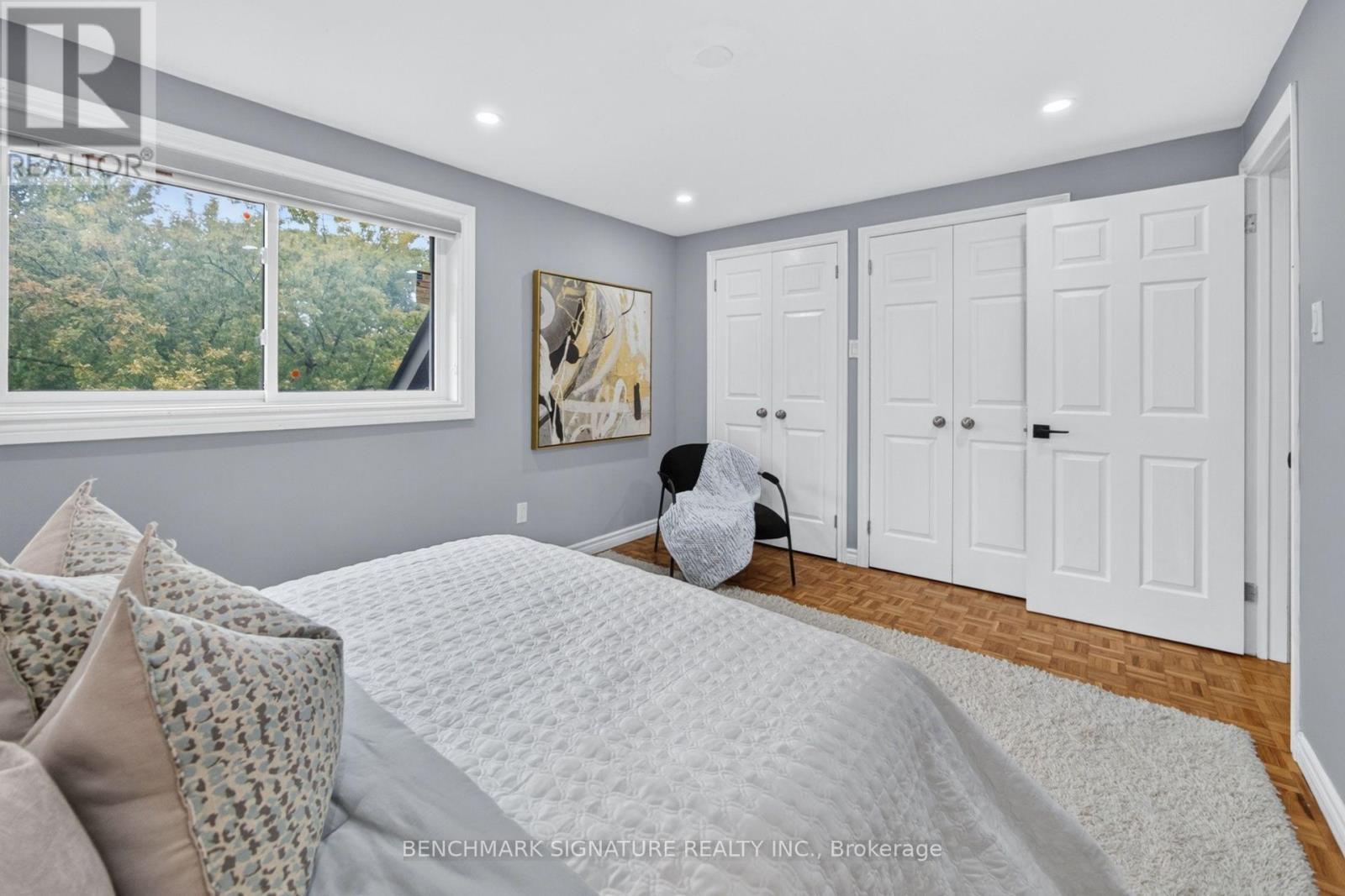 #11 5292 PINEDALE AVENUE - 18