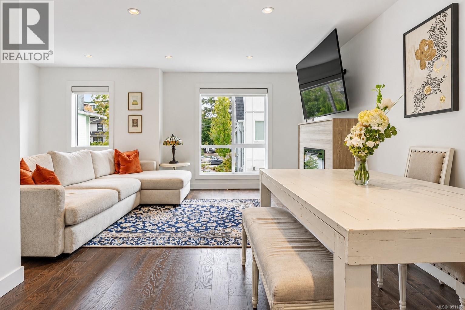 #7 1032 Cloverdale Ave - 10