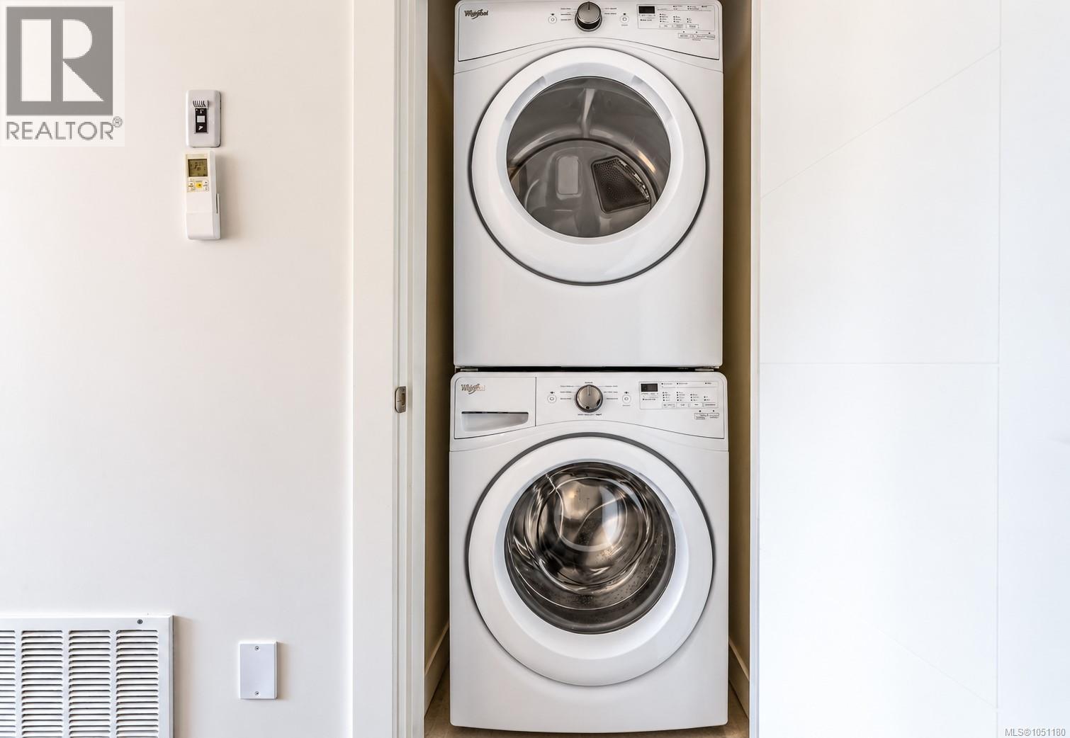 #7 1032 Cloverdale Ave - Image 27