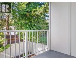 7 1032 Cloverdale Ave, Saanich, BC V8X2T9 Photo 22