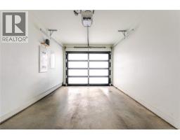7 1032 Cloverdale Ave, Saanich, BC V8X2T9 Photo 34