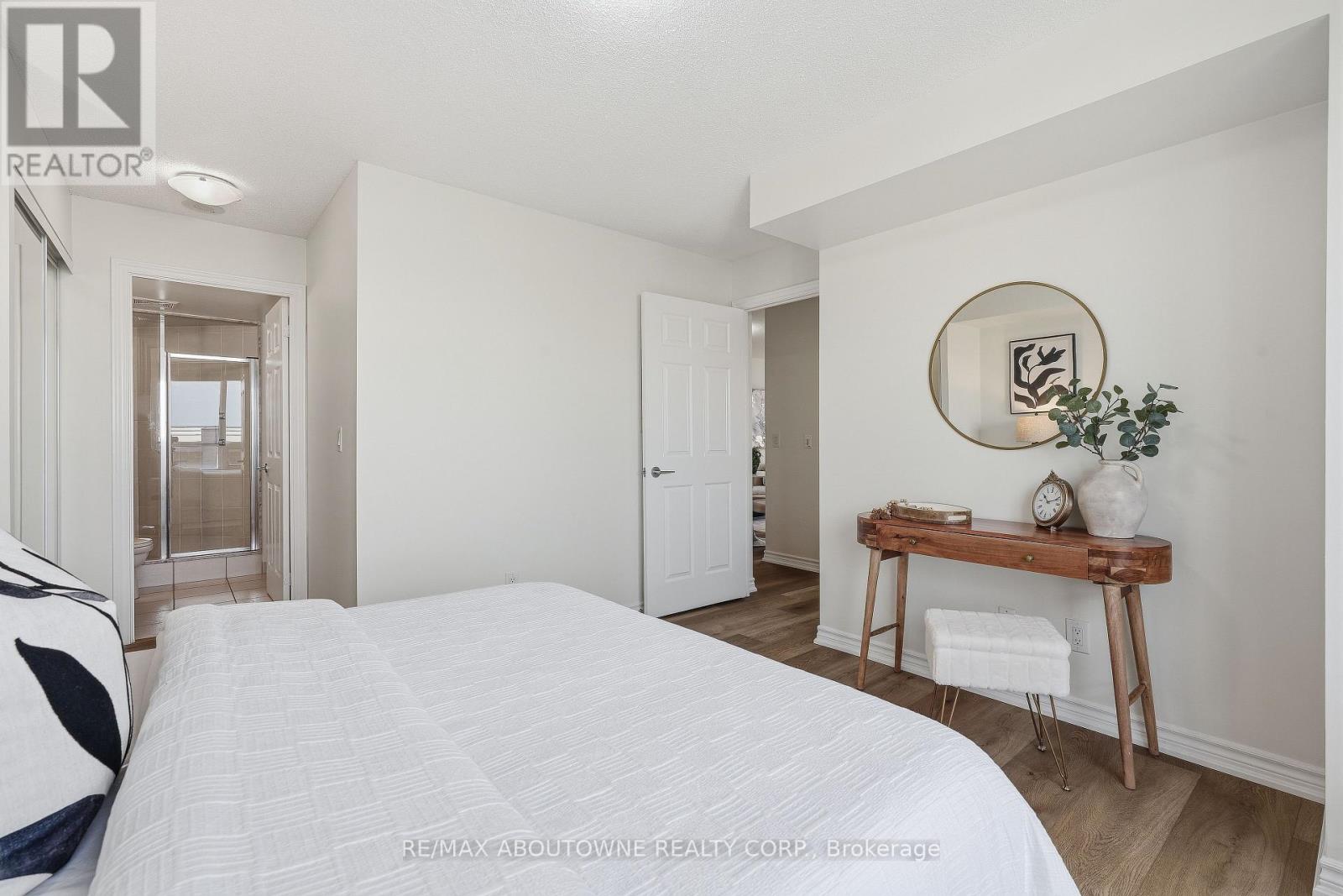 #709 2391 CENTRAL PARK DRIVE - Image 17