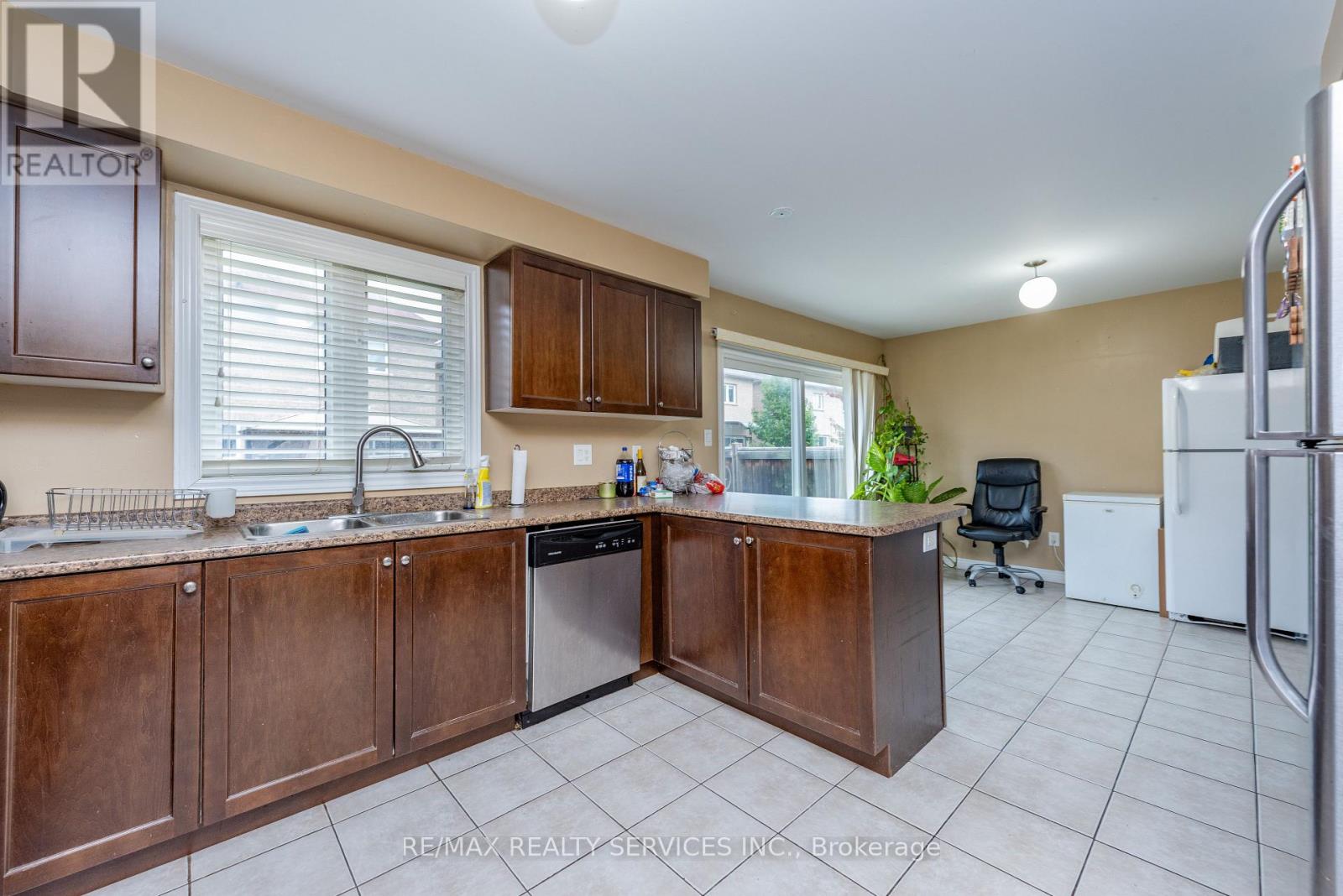 59 BEACHVILLE CIRCLE, Brampton (Credit Valley) — photo 12