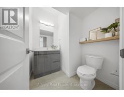 10 - 2 Slessor Boulevard, Grimsby, ON L3M5J4 Photo 18