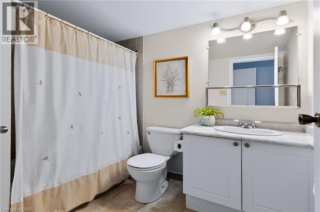 #103 5280 LAKESHORE Road - Image 17