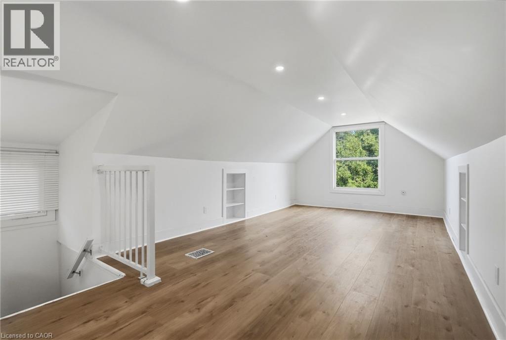 60 Stirton Street — photo 31
