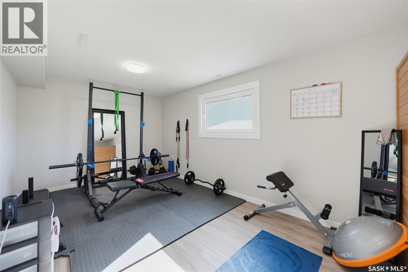 25 CAPILANO DRIVE - 31