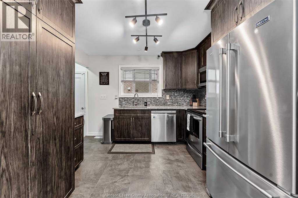 3090 FAIRLANE - Image 15
