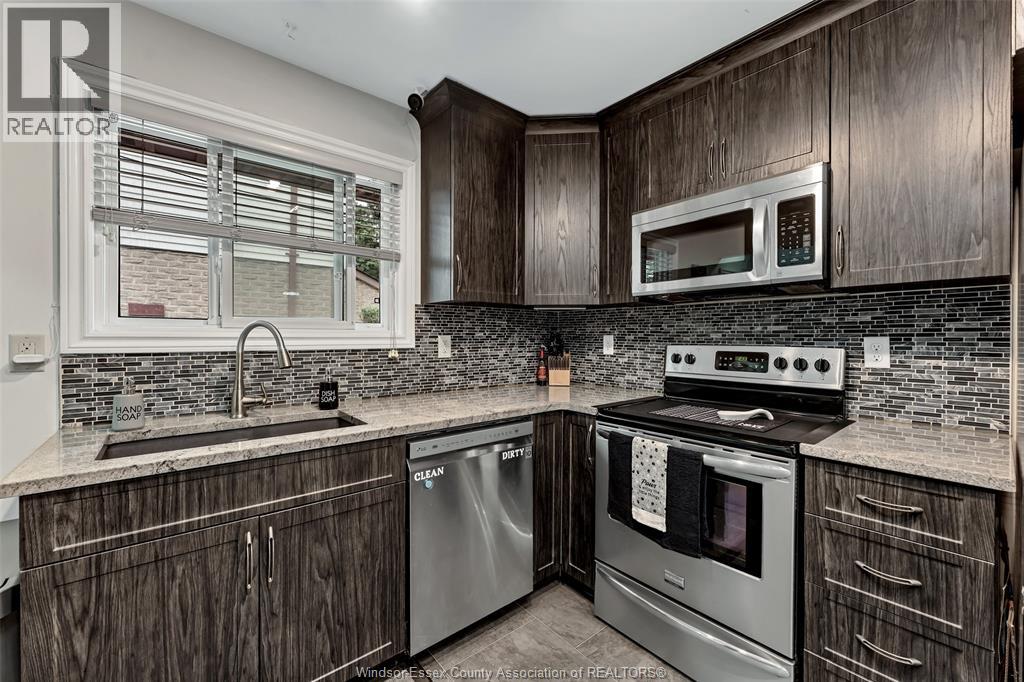 3090 FAIRLANE - Image 17