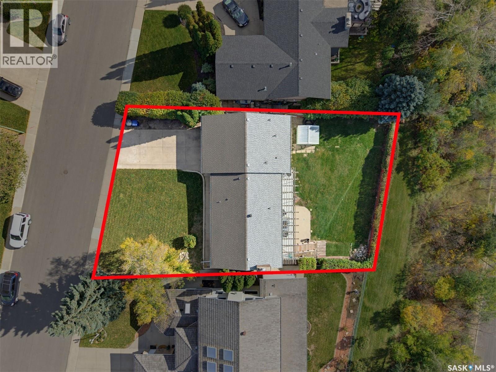 25 CAPILANO DRIVE - 45