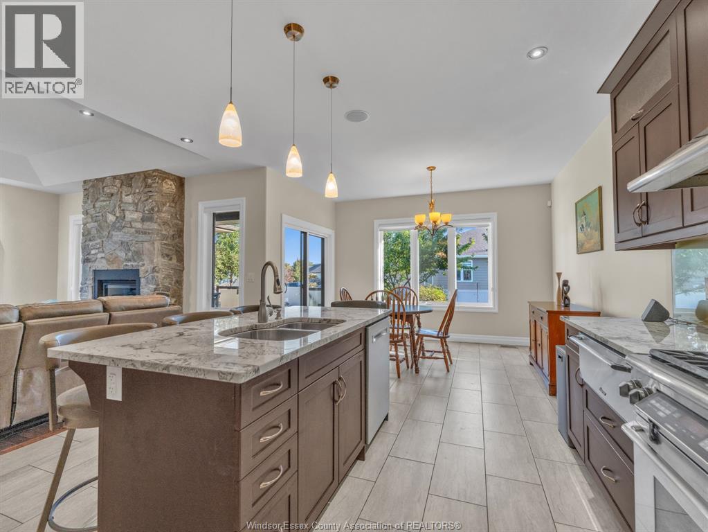 211 ROBSON - Image 10