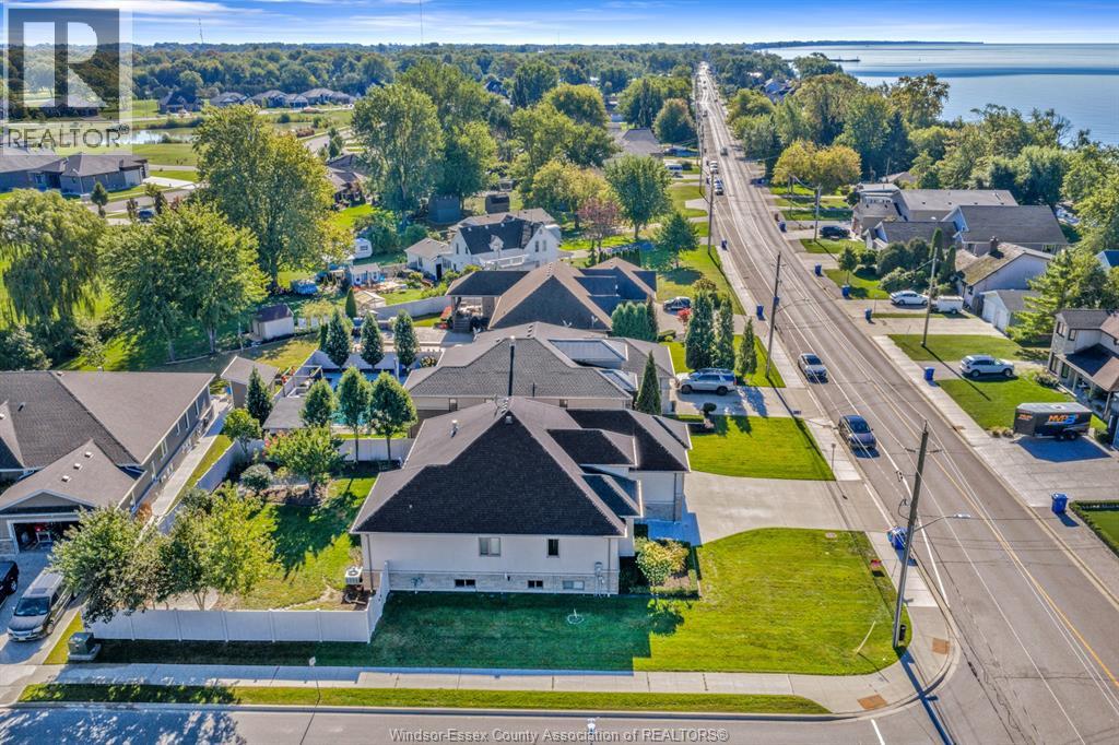 211 ROBSON - Image 48
