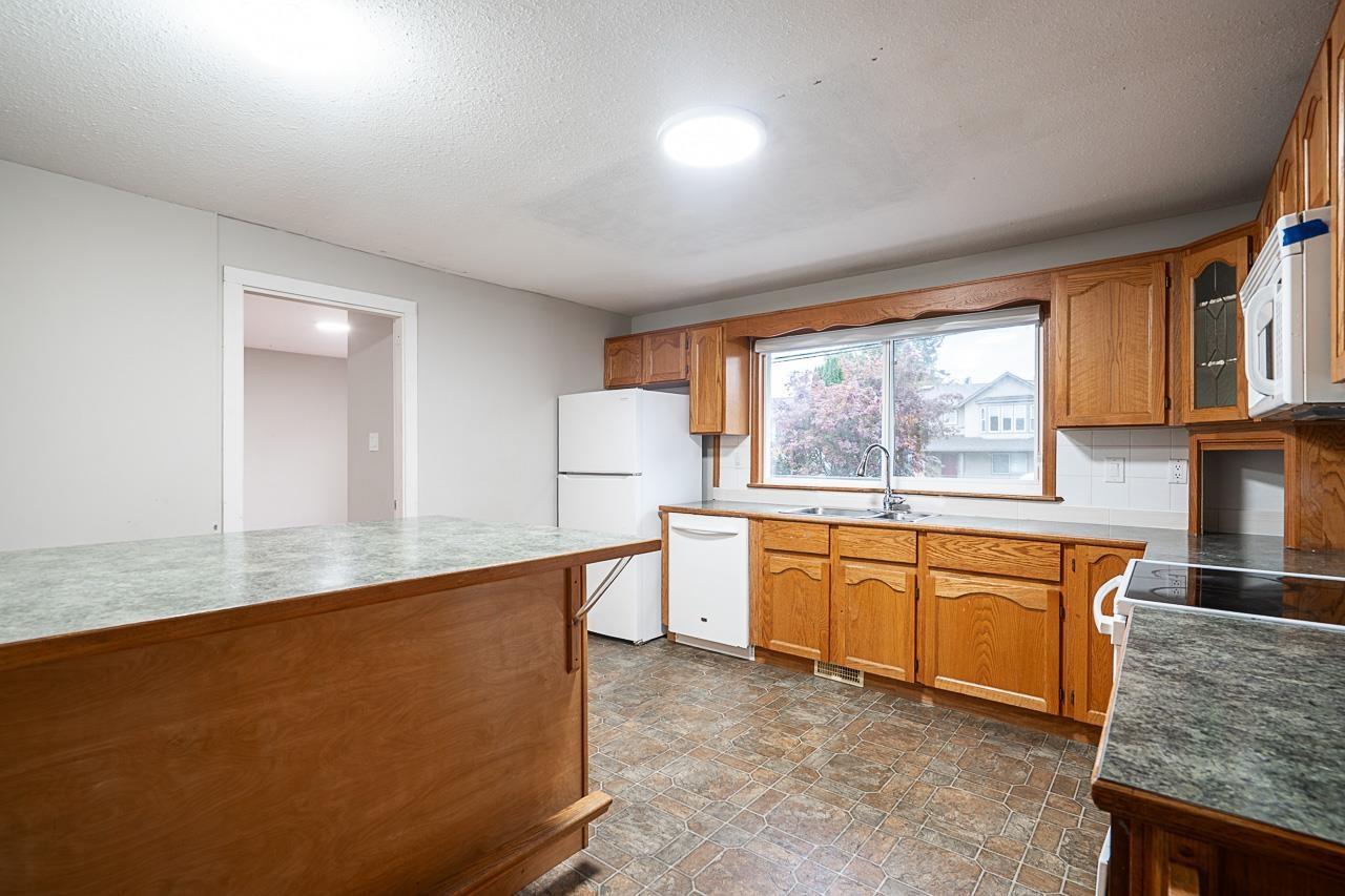 6 Bed, 3 Bath House for Sale in Chilliwack – 46382 STEVENSON ROAD, Sardis South, Chilliwack – MLS# R3170736 - Image 4