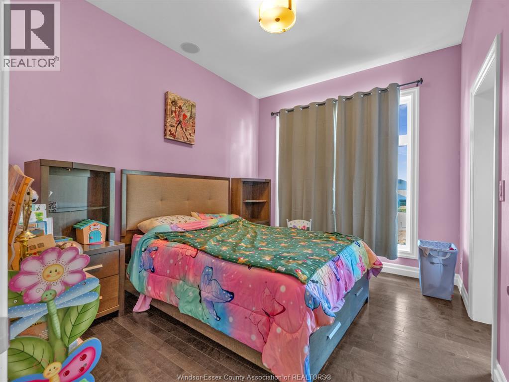 211 ROBSON - Image 18