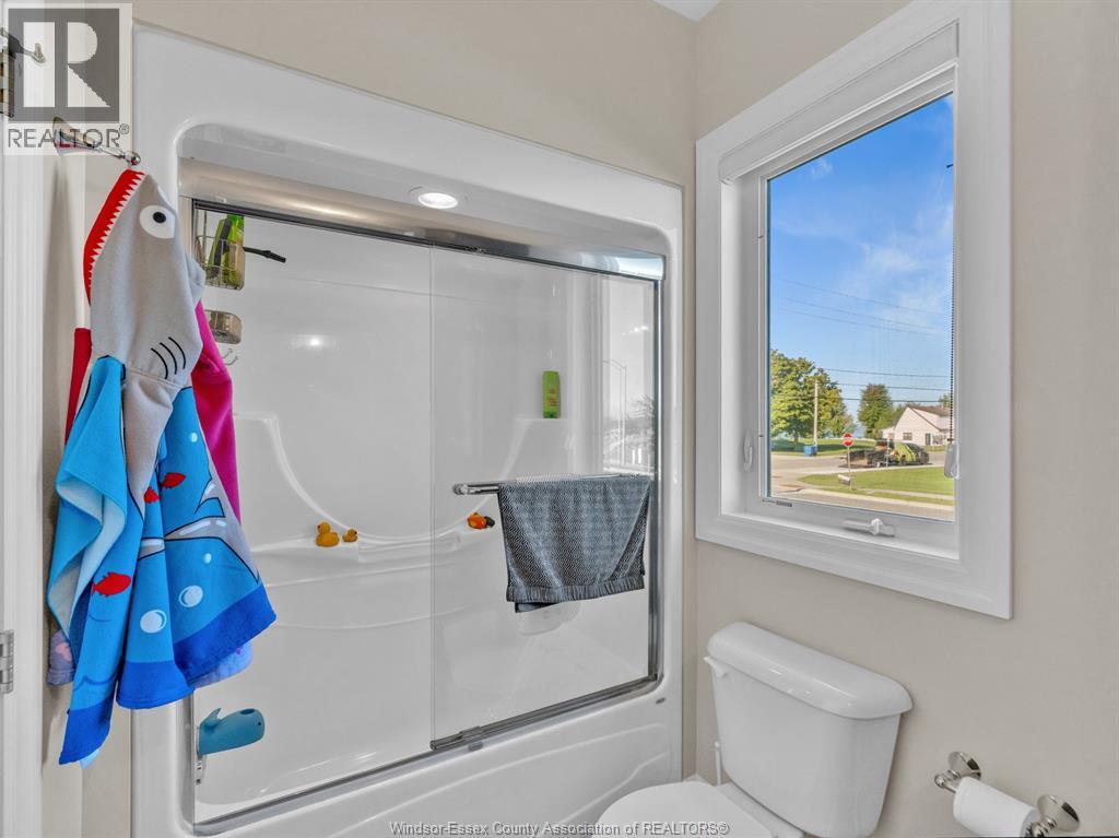 211 ROBSON - Image 21