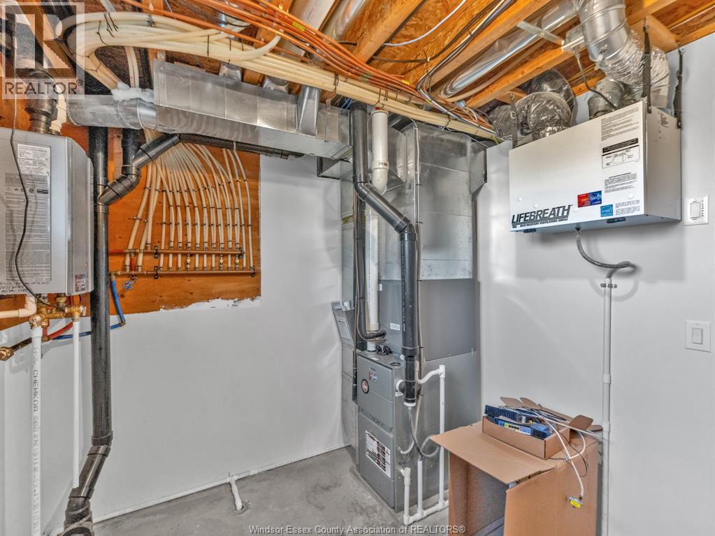 211 ROBSON - 37