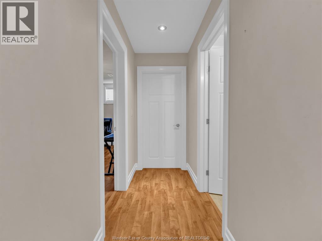 211 ROBSON - Image 32