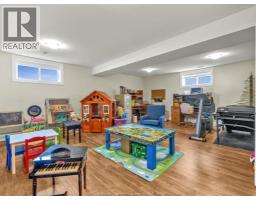 211 Robson, Leamington, ON N8H5R2 Photo 39