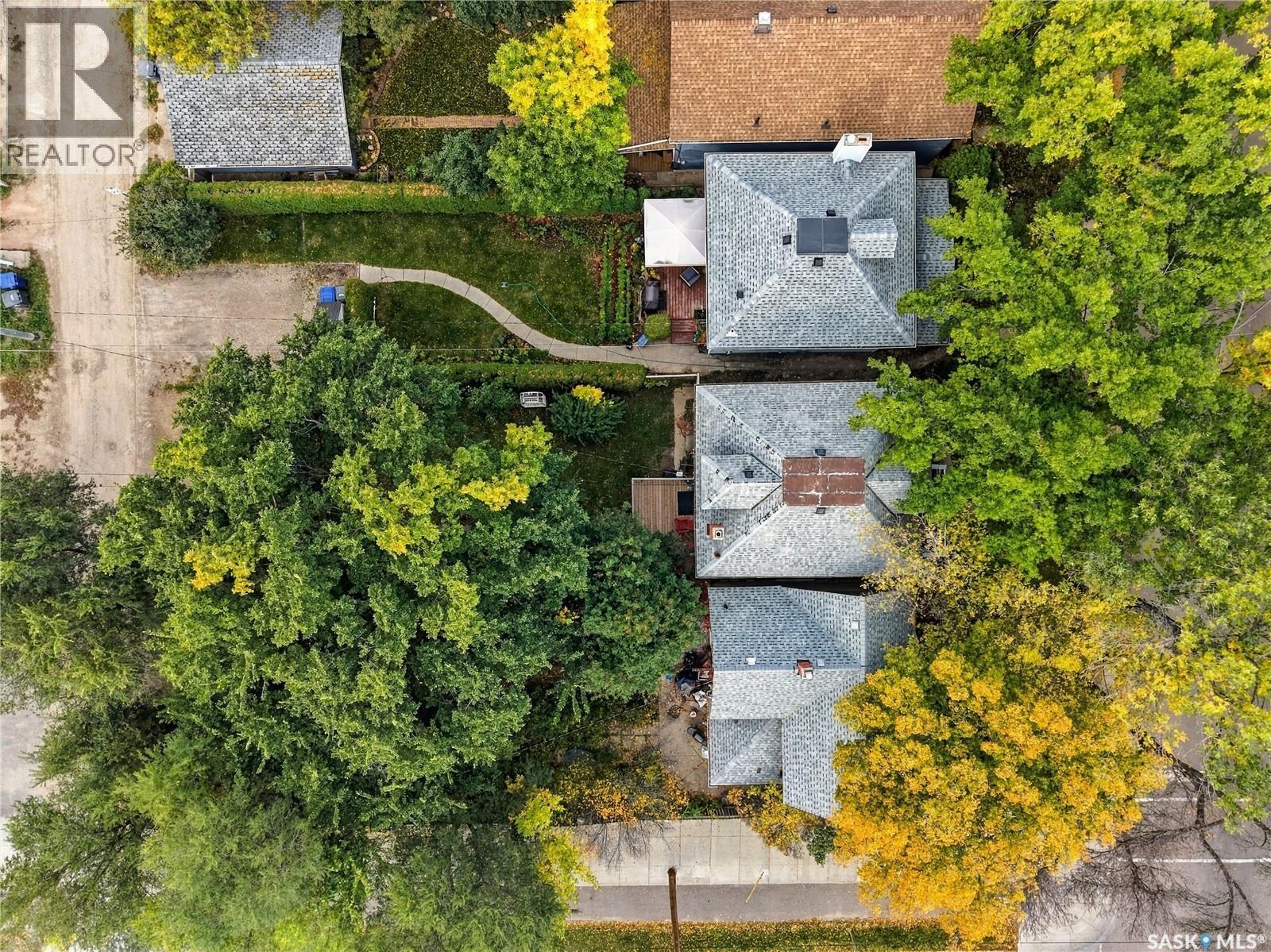 334 10th STREET E - 5