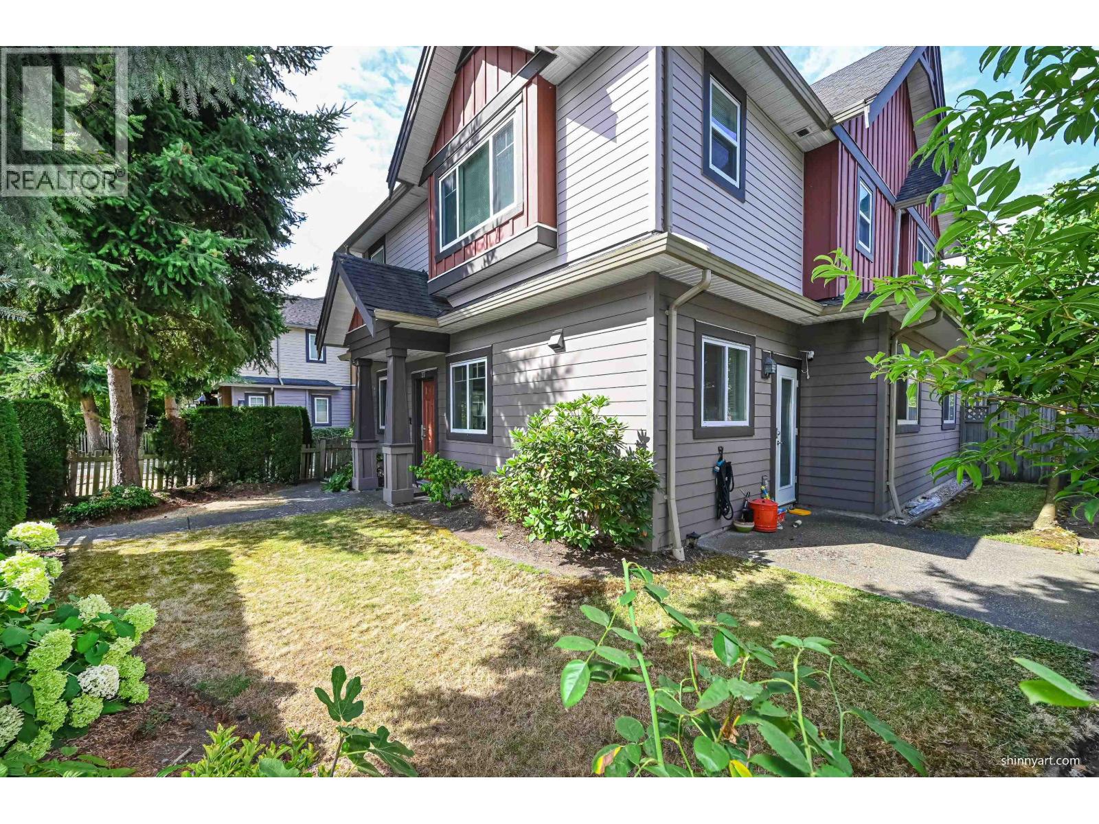 Photo of 27 9699 SILLS AVENUE 17
