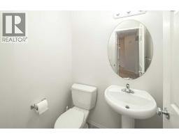 4pc Bathroom - 112 Everridge Drive Sw, Calgary, AB T2Y4R4 Photo 13