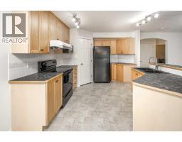 2pc Bathroom - 112 Everridge Drive Sw, Calgary, AB T2Y4R4 Photo 6