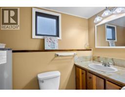 1026 Hillside Avenue, Chase, BC V0E1M0 Photo 12