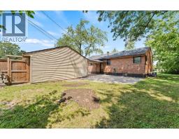 1905 Norfolk Street, Windsor, ON N9E1H6 Photo 28