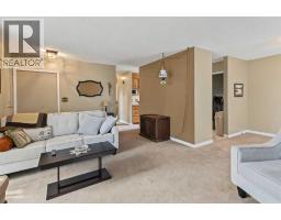 Bedroom - 148 Marwood Circle Ne, Calgary, AB T2A2S2 Photo 6