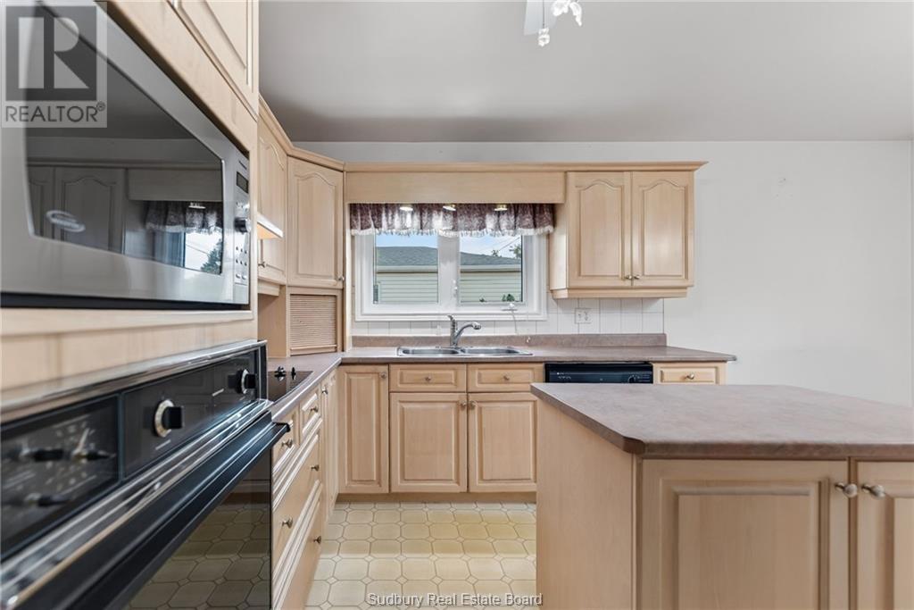 85 Ridgemount Avenue - Image 10