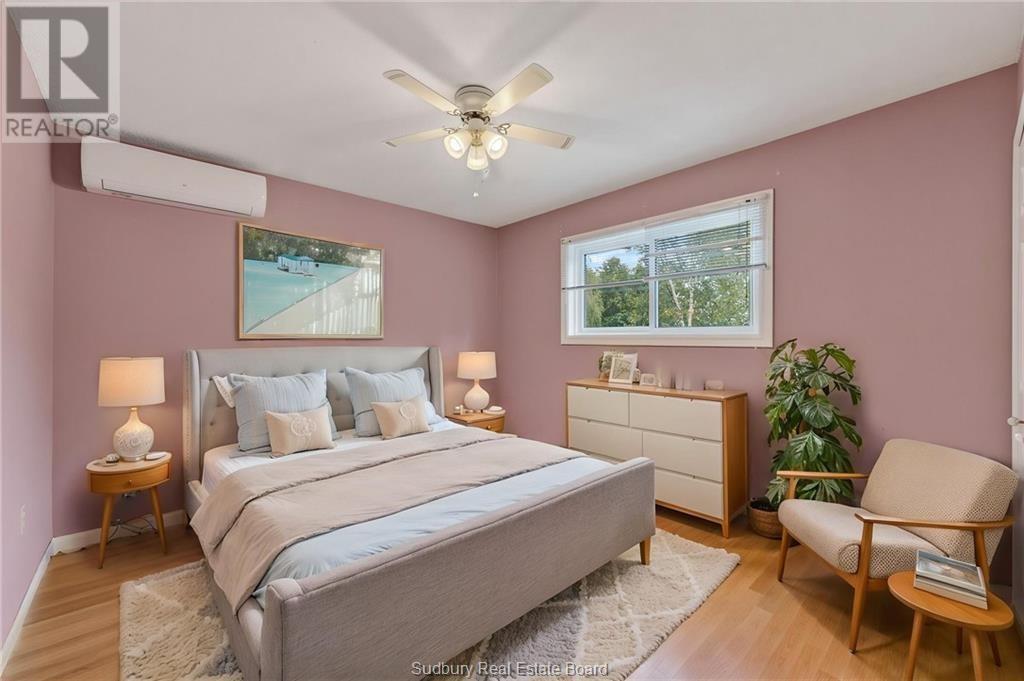 85 Ridgemount Avenue - 26