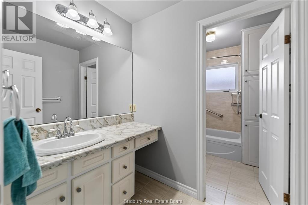 85 Ridgemount Avenue - Image 29