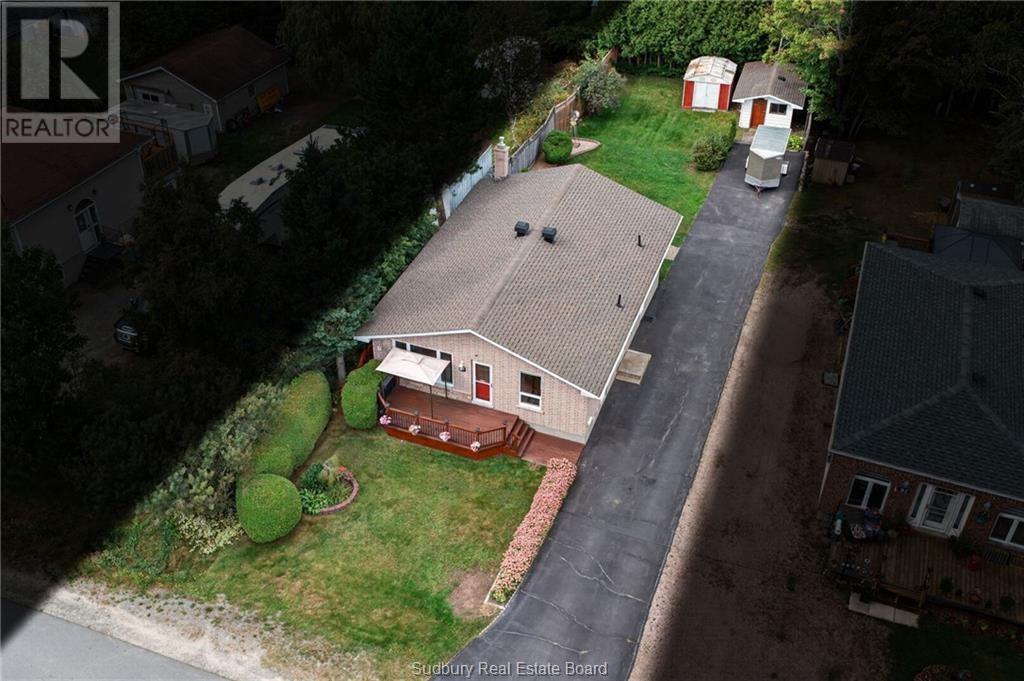 85 Ridgemount Avenue - 3