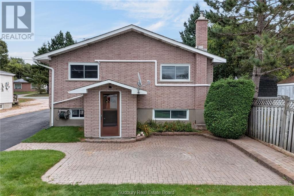 85 Ridgemount Avenue - 47