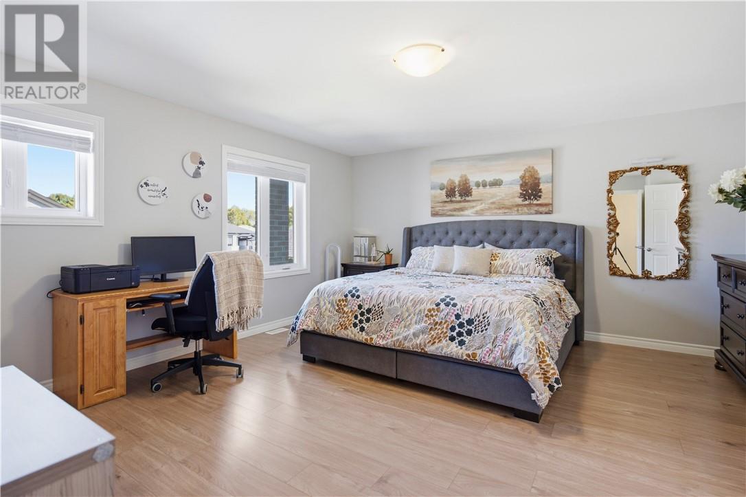 59 Herman Mayer Drive - Image 26