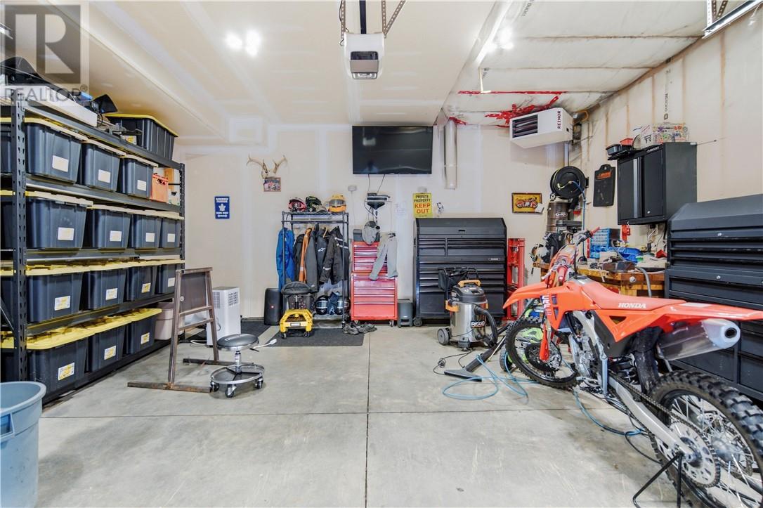 59 Herman Mayer Drive - Image 34