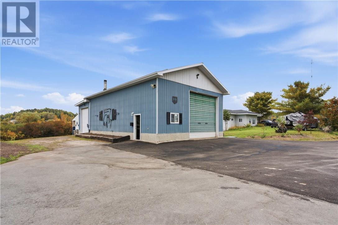 7141 Hwy 17 E - Image 24