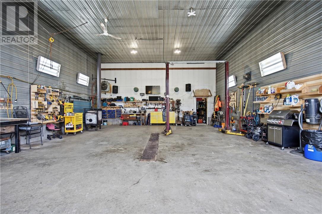 7141 Hwy 17 E - 26