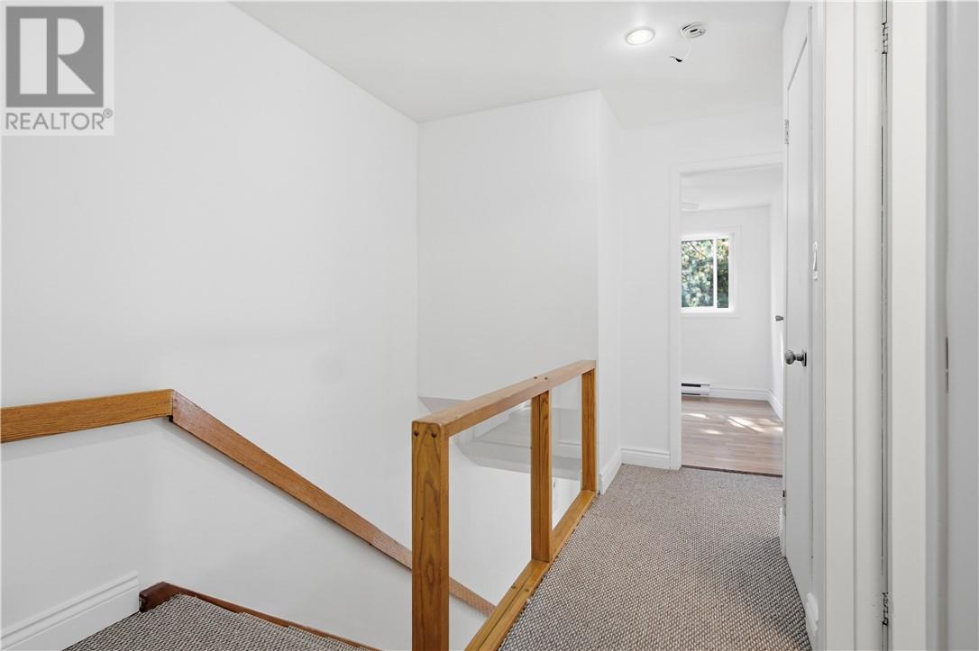 928 Beverly - Image 15