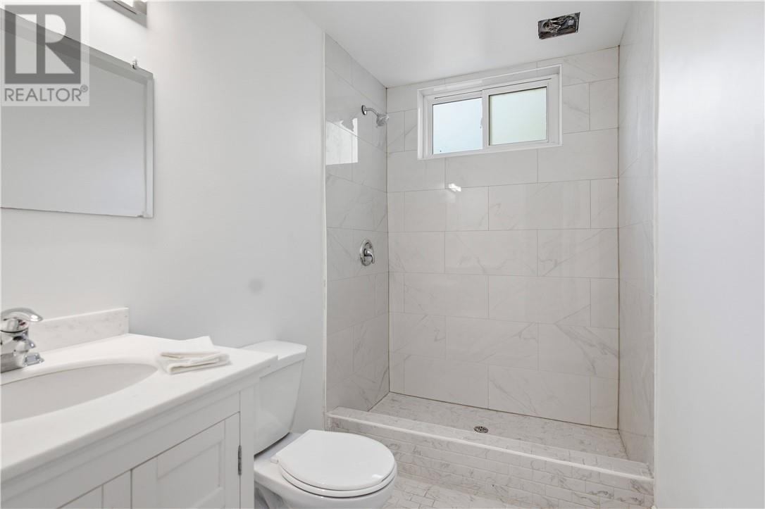 928 Beverly - Image 26