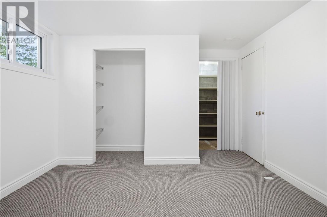 928 Beverly - Image 29